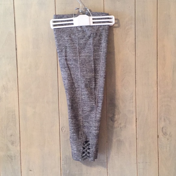 Calvin Klein Lattice Detail High Waist Capris - Picture 5 of 5